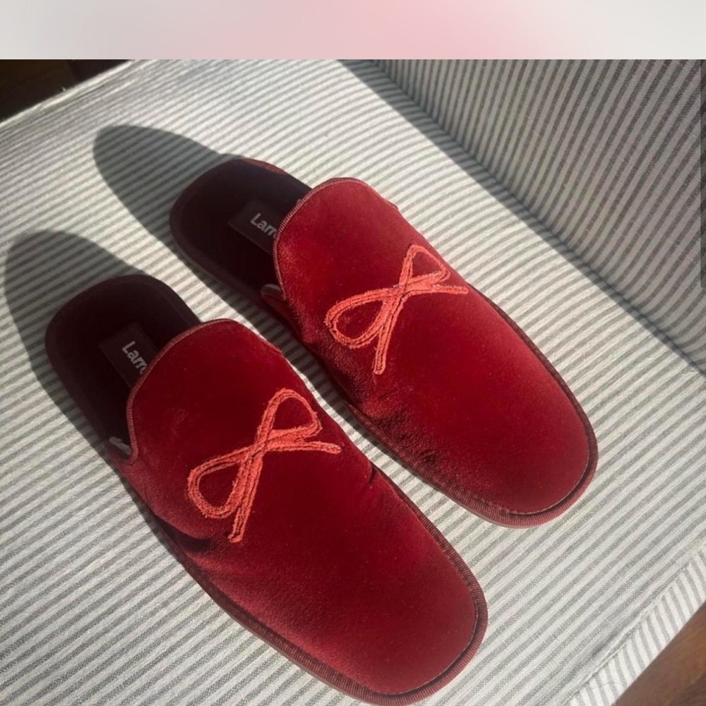 Larroudé Burgundy and pink velvet slippers